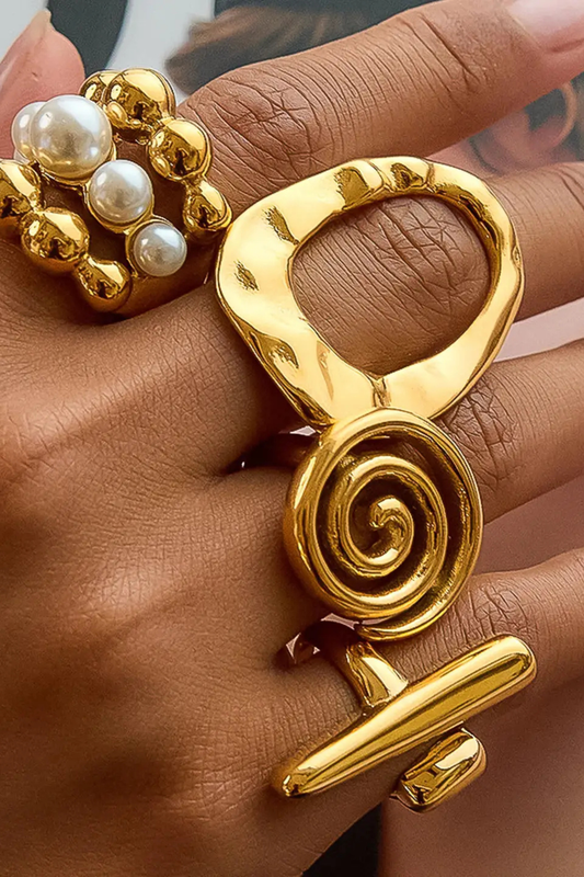 Valenica Ring
