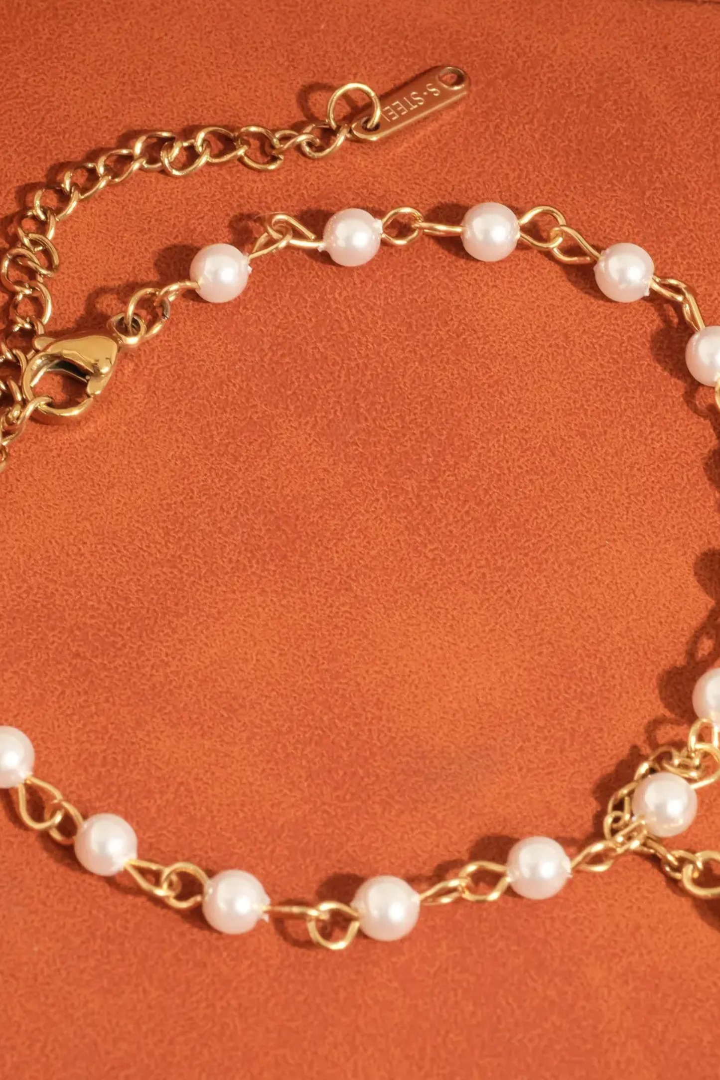 Pearl Promise Hand Chain